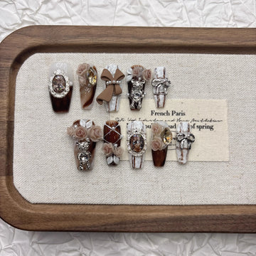 Qfdian Elegant Retro Wearable Nails Vintage Style with Rhinestones Pearls and Floral Designs Comfortable Fit High Quality Nail Art for